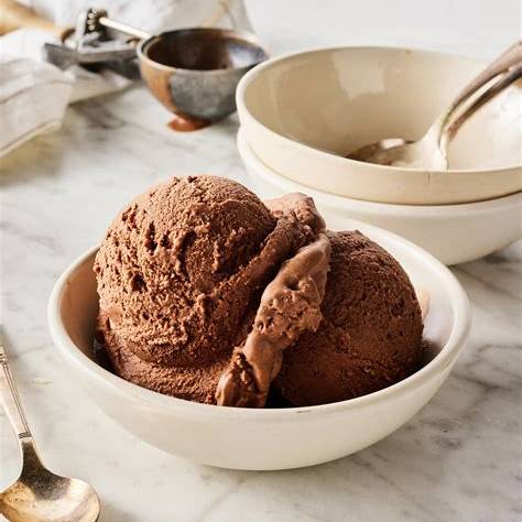 Chocolate Pıece (KÜÇÜK) · Cream